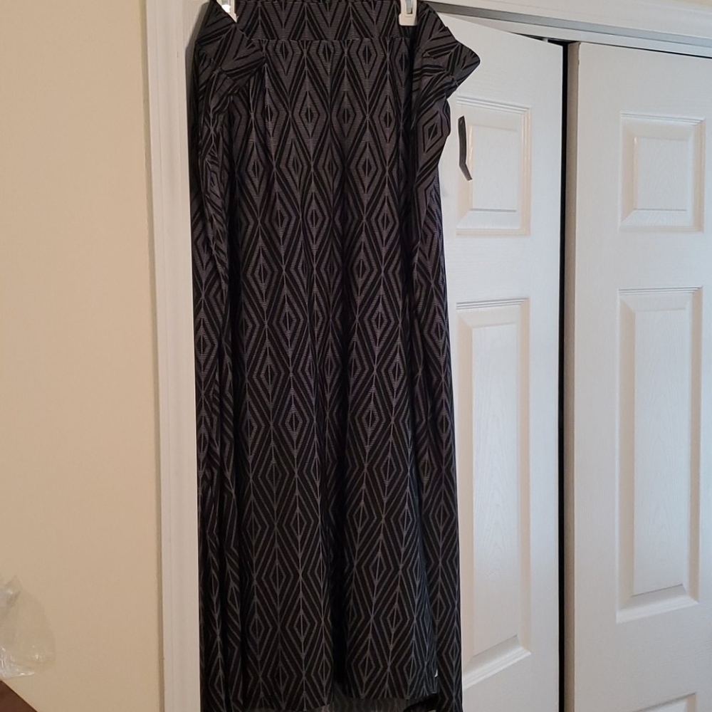 Catherines Black skirt size 3x